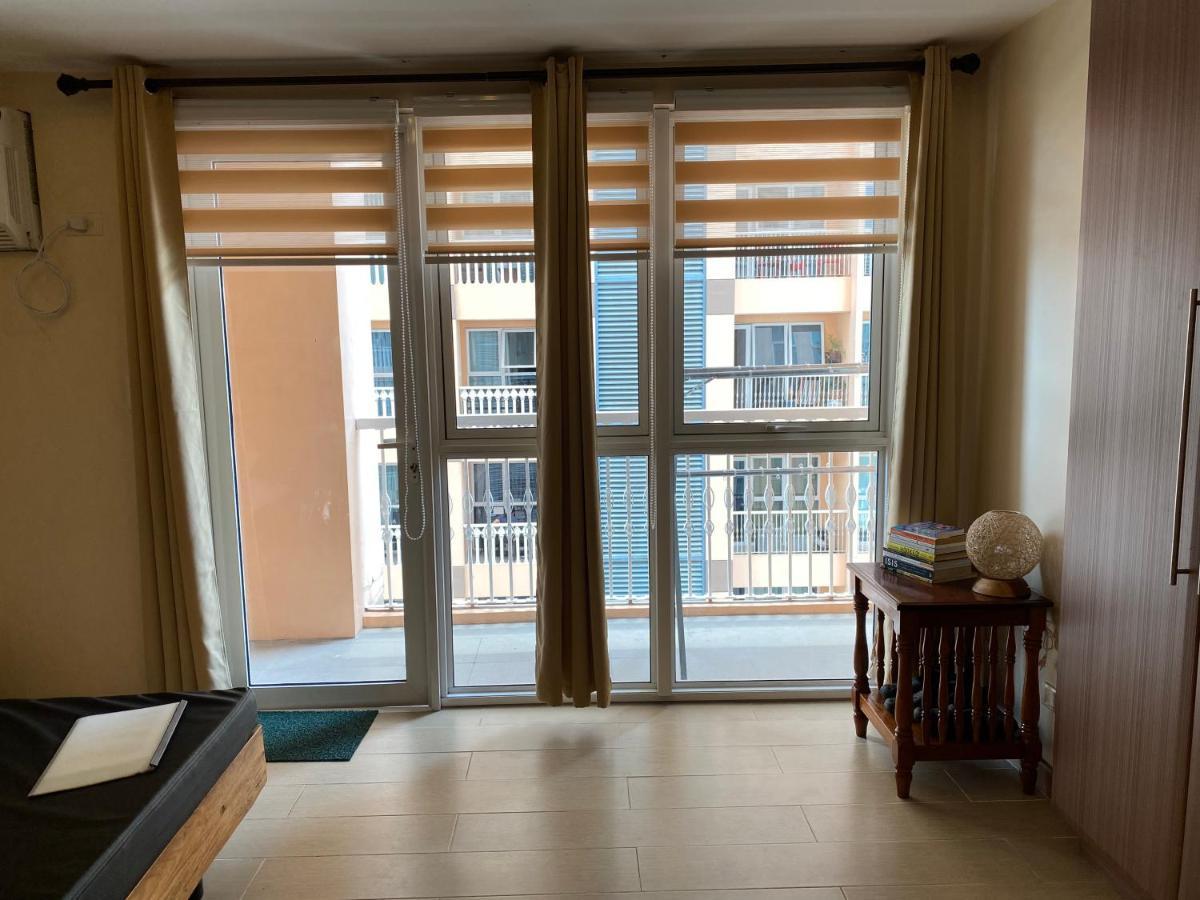 Spacious Condo In Venice Luxury Residences タギッグ エクステリア 写真