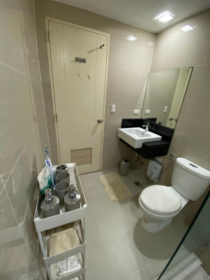 Spacious Condo In Venice Luxury Residences タギッグ エクステリア 写真