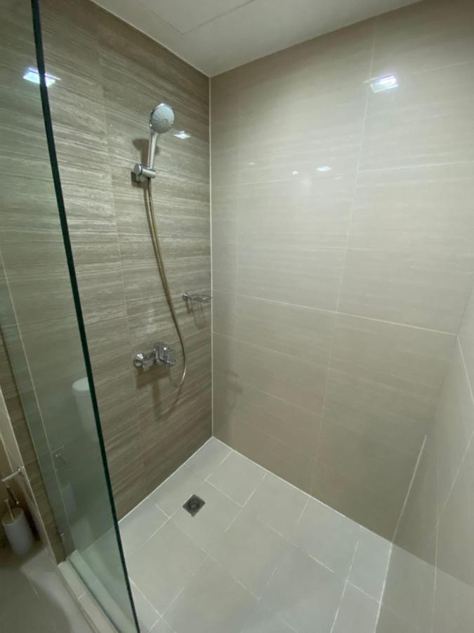 Spacious Condo In Venice Luxury Residences タギッグ エクステリア 写真