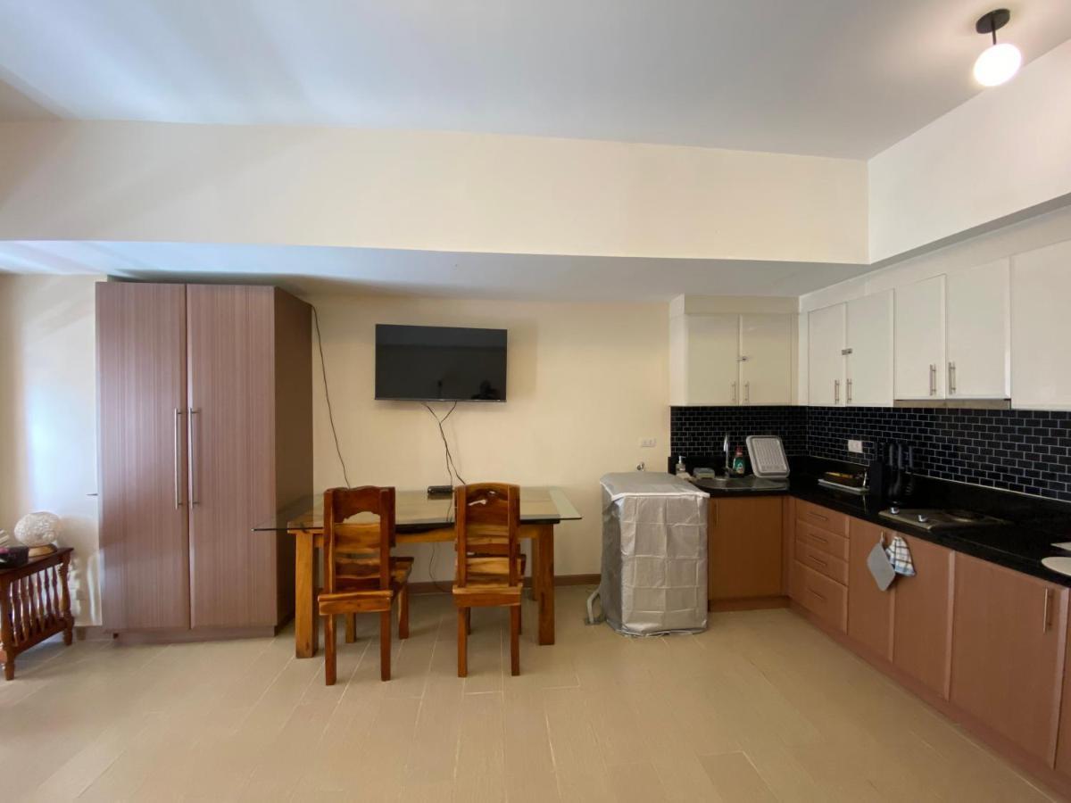 Spacious Condo In Venice Luxury Residences タギッグ エクステリア 写真